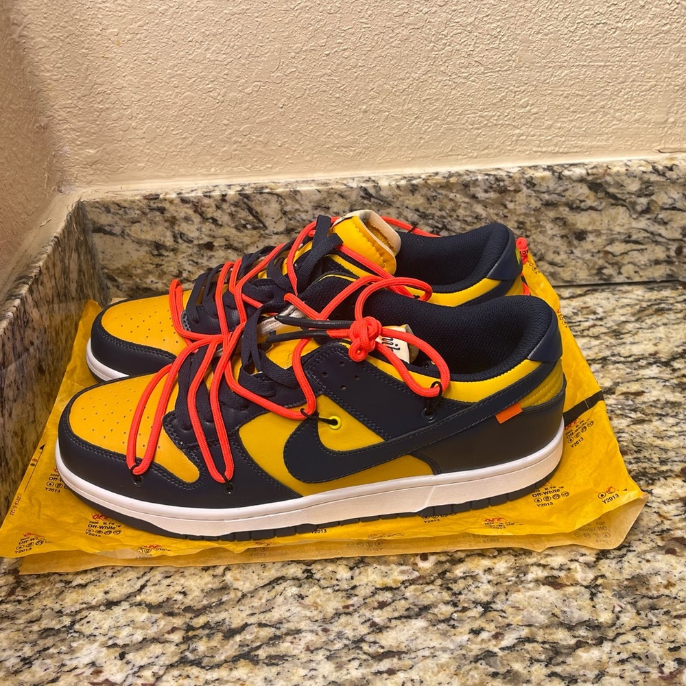 Off-white University Gold